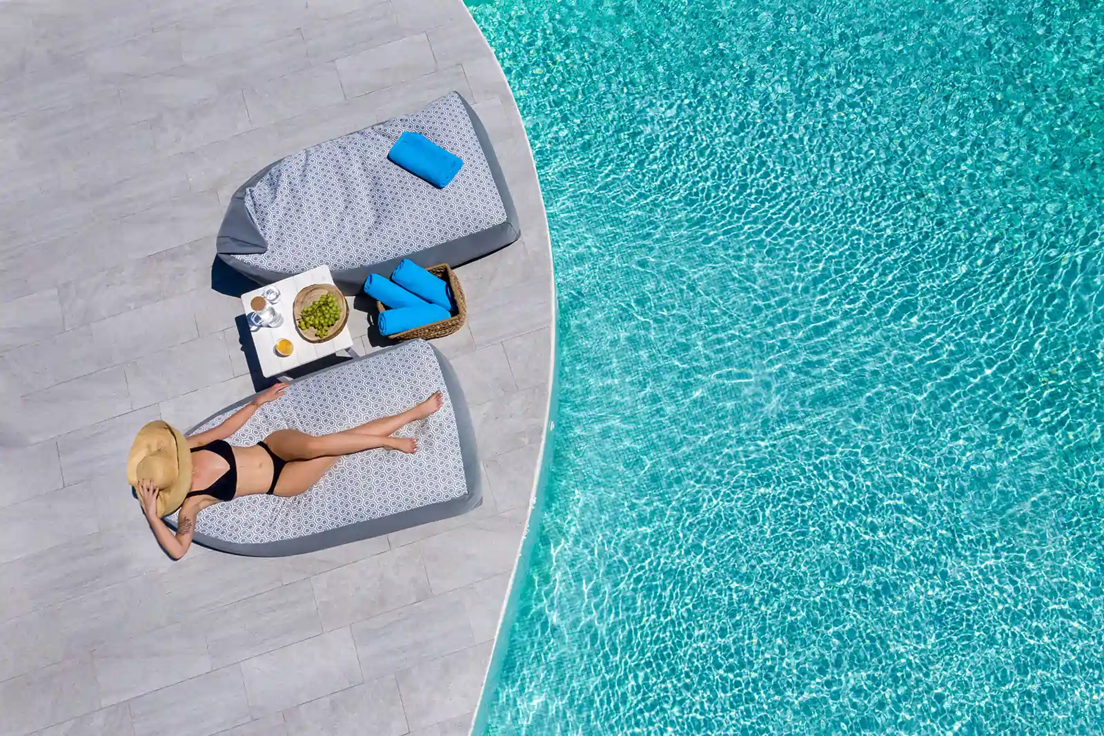 Elegant Suites with Private Hot Tubs