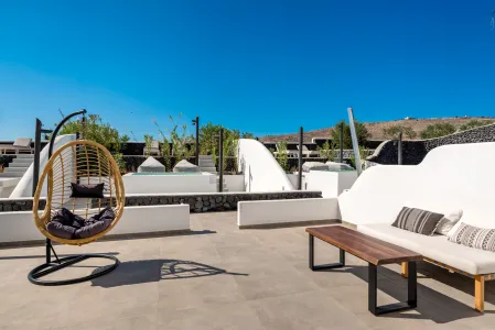 Services & Facilities at Santa Irina Luxury Suites Santorini
